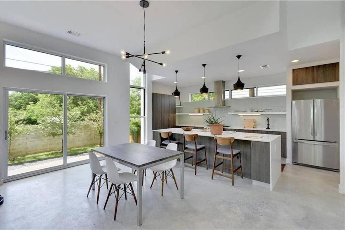 Stunning Modern Home W Pool & Hot Tub In Dt Austin Exterior foto