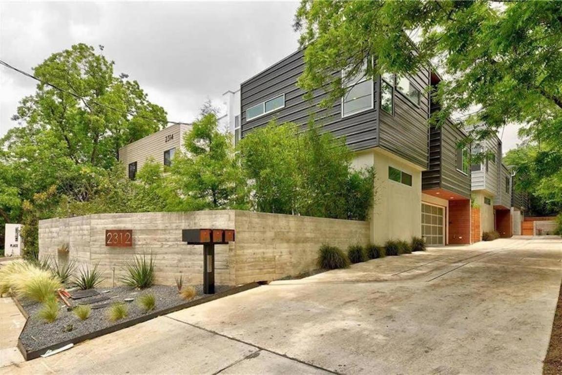Stunning Modern Home W Pool & Hot Tub In Dt Austin Exterior foto