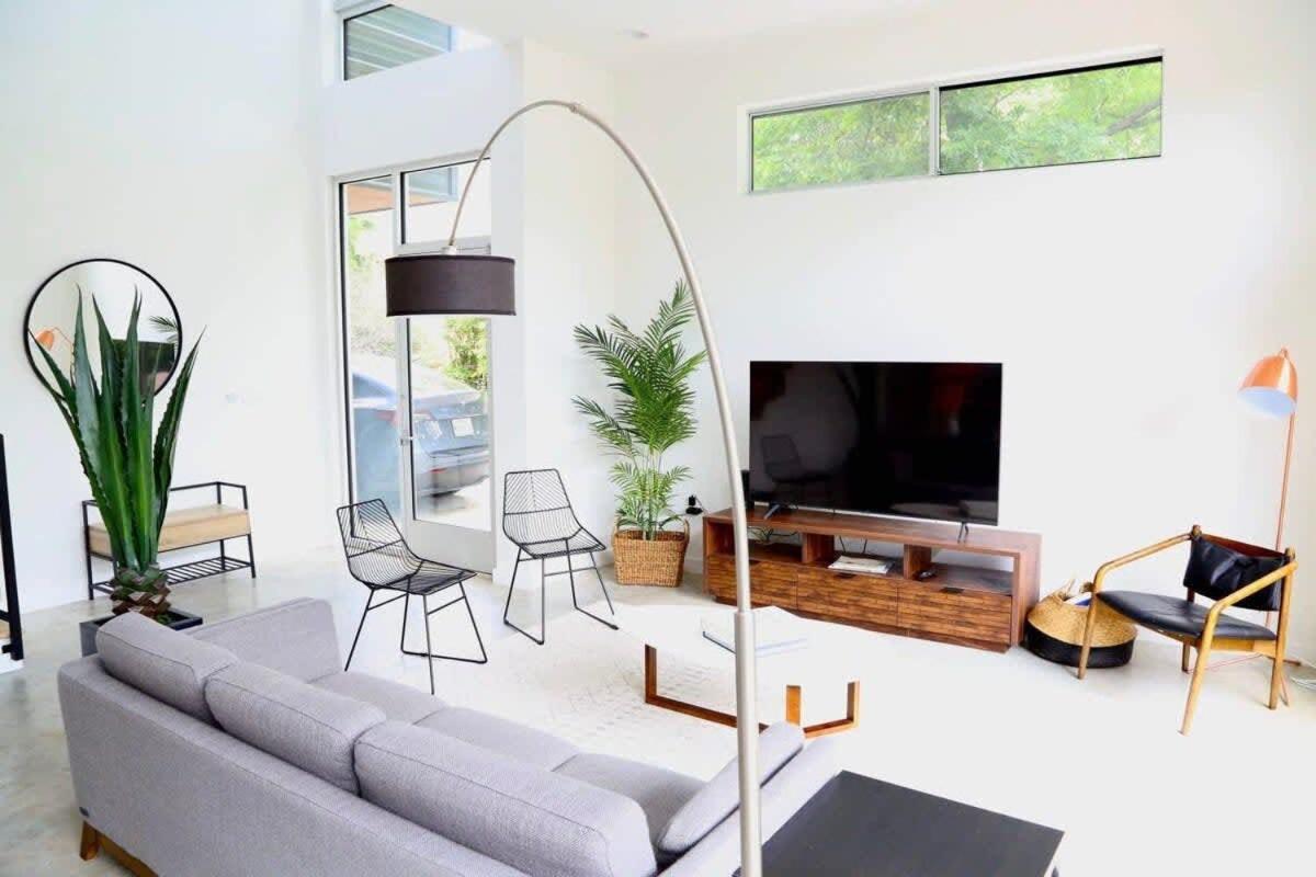 Stunning Modern Home W Pool & Hot Tub In Dt Austin Exterior foto