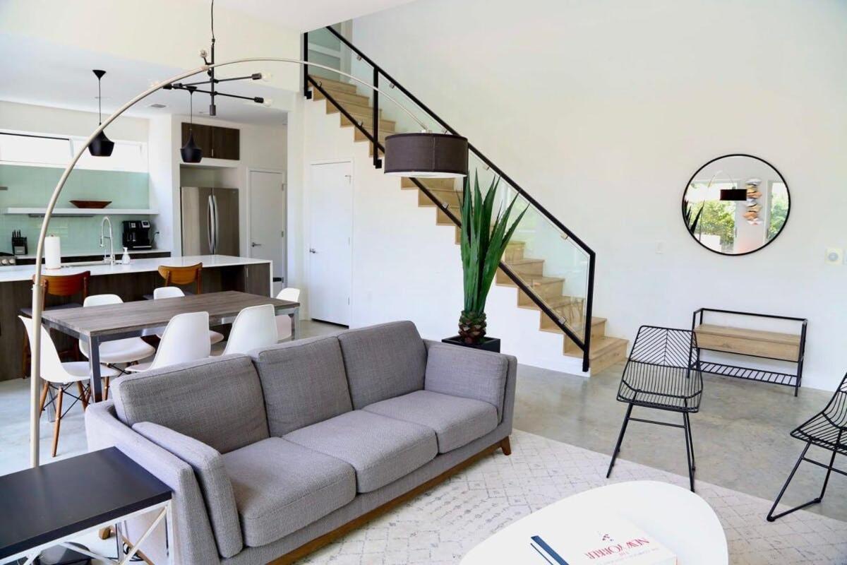 Stunning Modern Home W Pool & Hot Tub In Dt Austin Exterior foto