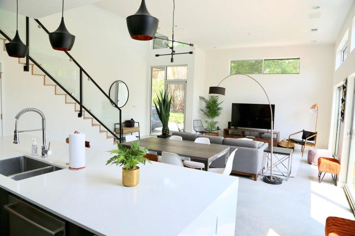 Stunning Modern Home W Pool & Hot Tub In Dt Austin Exterior foto